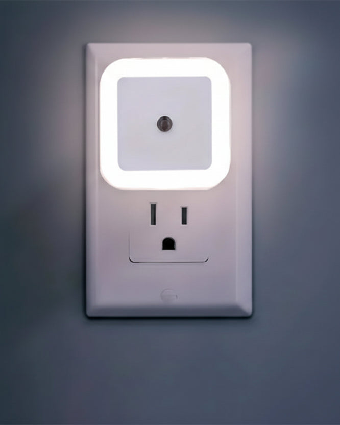 Outlet light